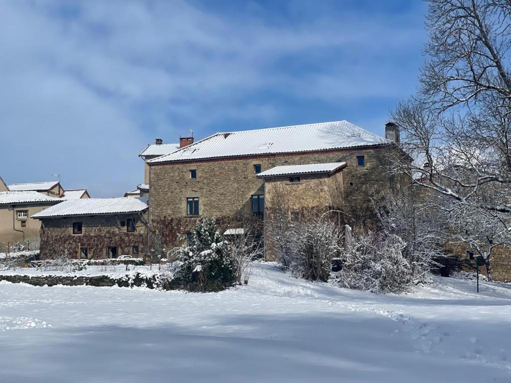 فيلا L'Ancien Relais De Poste*** Saint-Dier-dʼAuvergne المظهر الخارجي الصورة