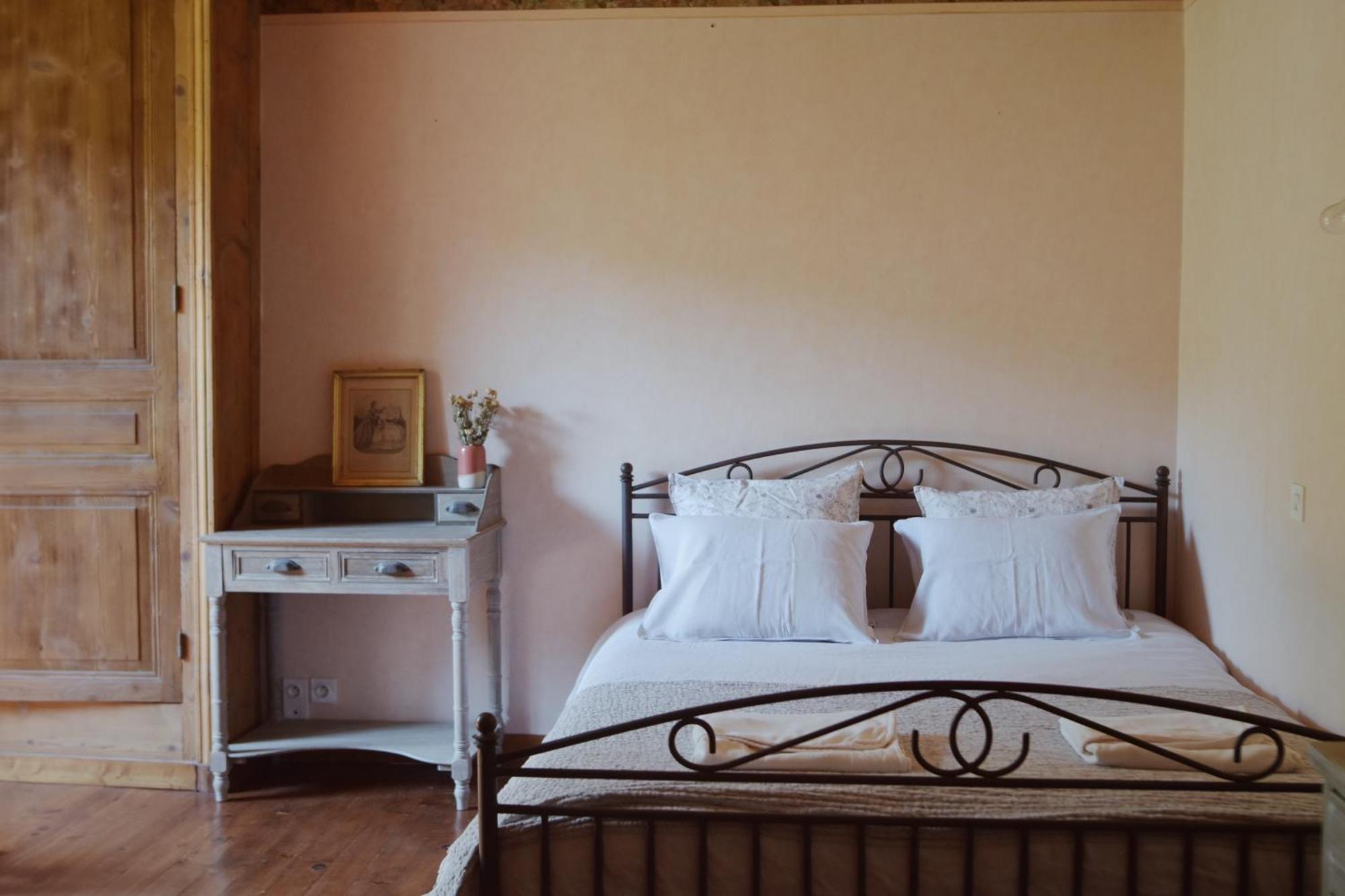 فيلا L'Ancien Relais De Poste*** Saint-Dier-dʼAuvergne المظهر الخارجي الصورة